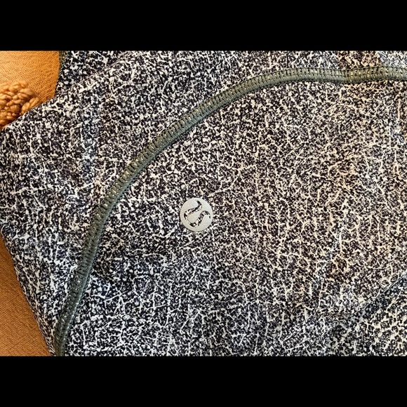 Lululemon leggings - Picture 3 of 4